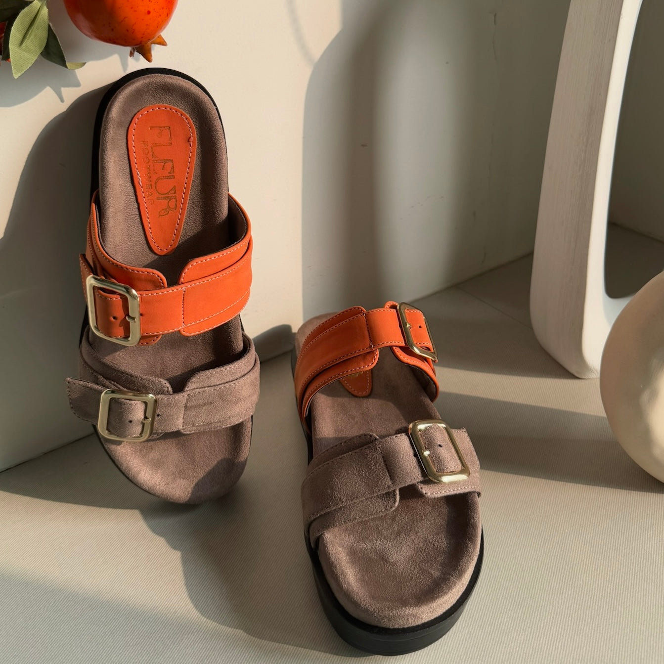 Oxford - The Ultimate Buckle Strap Sliders